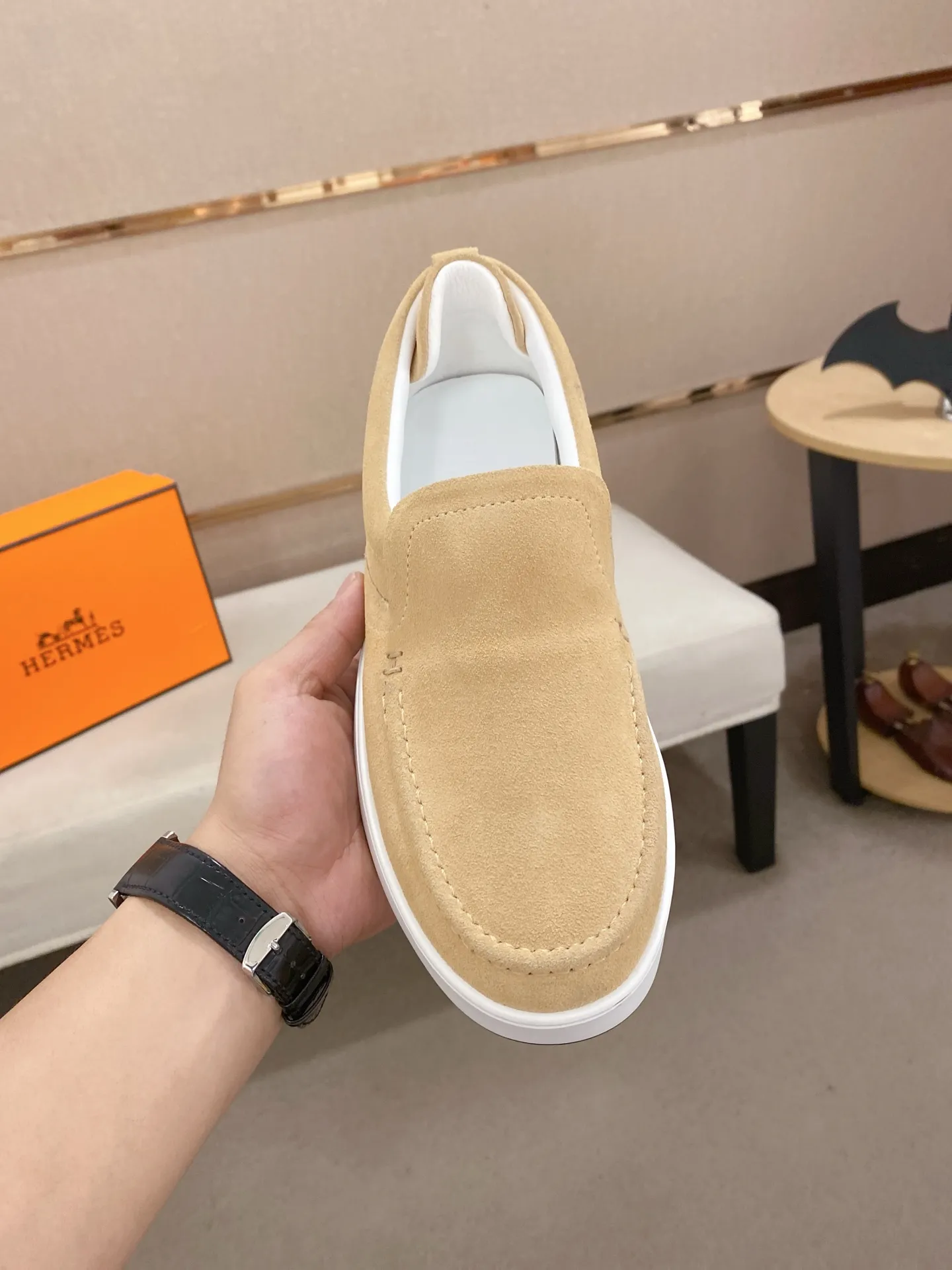 Men's clothing and shoes💰: 442💰《HERMES》【Classic original single version】Hermès; top 🔝purchase agent🔍🔍men's latest 🇺🇸 counter sales simultaneously, imported from Italy original ▲▲cowhide ▲▲ (high-end, nobility, class) ) Exquisite workmanship (Italian 🇮🇹 imported water-dyed 🐂 cowhide lining) sole: original sole provided by the original factory, ⚠️exclusive double-layer activity·TPR·rubber·combined molded outsole; super comfortable·wear-resistant·non-slip·environmental protection The real thing is more beautiful if you take the real thing (high quality, follow the order). You can enter and exit the counter at will * Number of yards: 38-44 (45 can be customized and cannot be returned or exchanged)